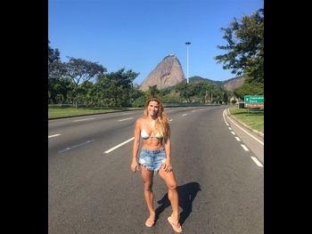  alt="Jade Barbosa"