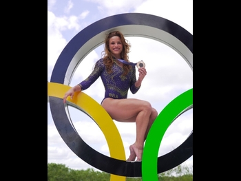  alt="Jade Barbosa"