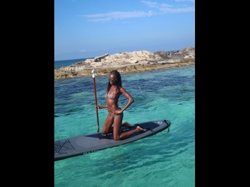  alt="Leomie Anderson"