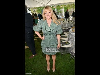  alt="Melissa Rauch"