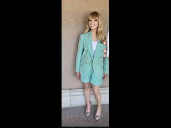  alt="Melissa Rauch"