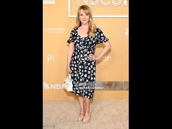  alt="Melissa Rauch"