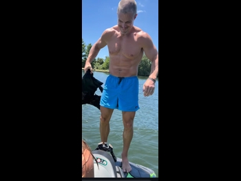  alt="Stephen Amell"