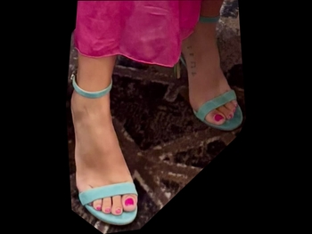  alt="Emily Wears"