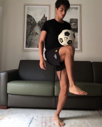 Hachim Mastour