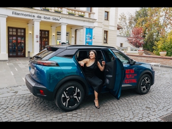  alt="Oana Zamfir"