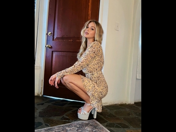  alt="Gabby Thomas"
