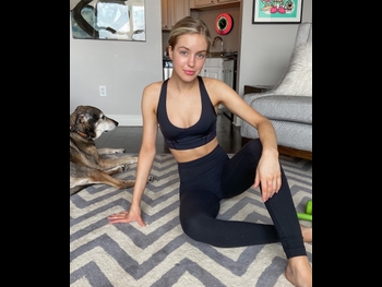  alt="Gabby Thomas"