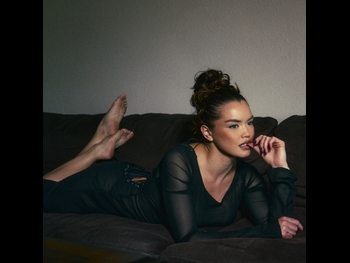  alt="Paris Berelc"