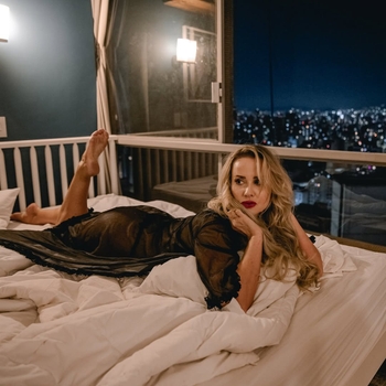 Lola Melnick