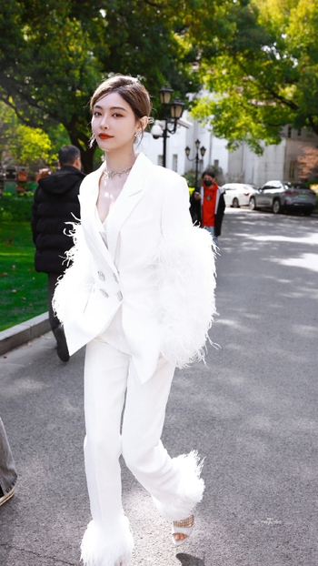 Jiaqi Xu