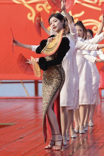 Jiaqi Xu