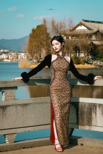 Jiaqi Xu