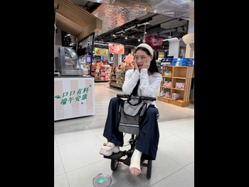  alt="Jiaqi Xu"