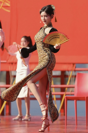 Jiaqi Xu