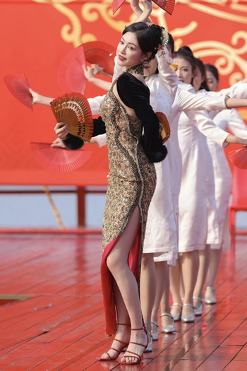 Jiaqi Xu