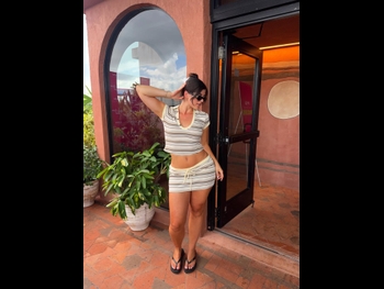  alt="Elle Edwards"
