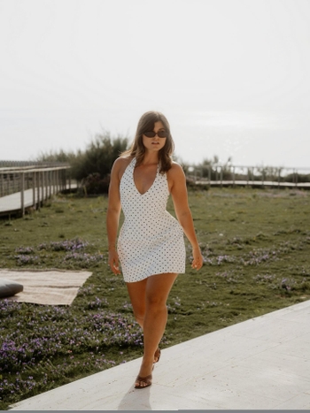 Elle Edwards