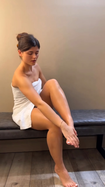 Elle Edwards