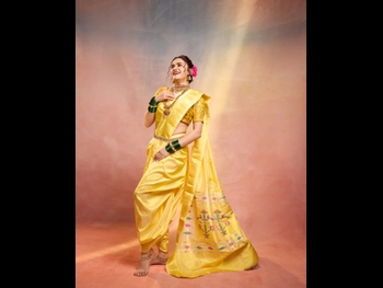  alt="Amruta Khanvilkar"