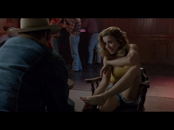  alt="Linda Cardellini"