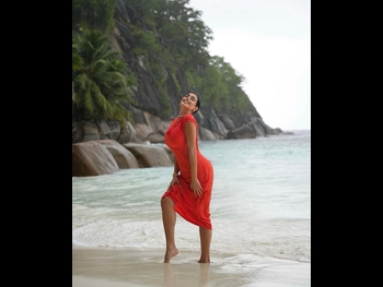  alt="Yasmine Sabri"