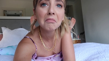 Zoe Sugg