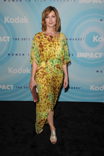 Sharon Lawrence (I)