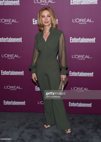 Sharon Lawrence (I)