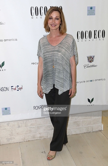 Sharon Lawrence (I)