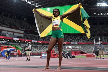 Elaine Thompson