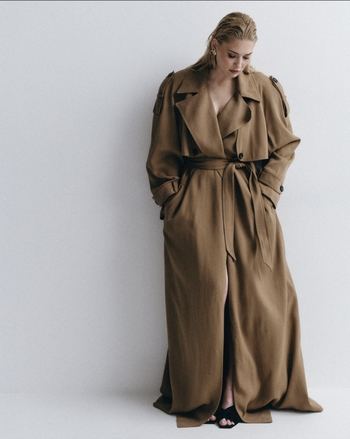 Alexandra Breckenridge