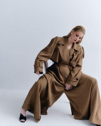 Alexandra Breckenridge