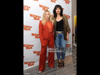  alt="Desiree Akhavan"