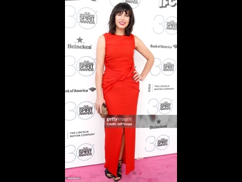  alt="Desiree Akhavan"