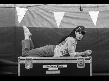  alt="Lily Allen (i)"