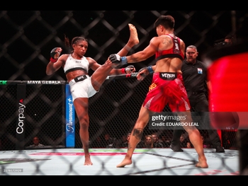  alt="Angela Hill"