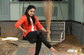 Rimi Tomy