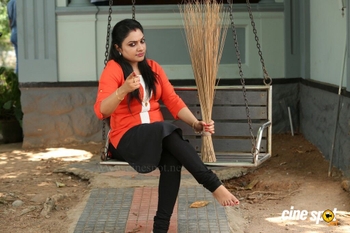 Rimi Tomy