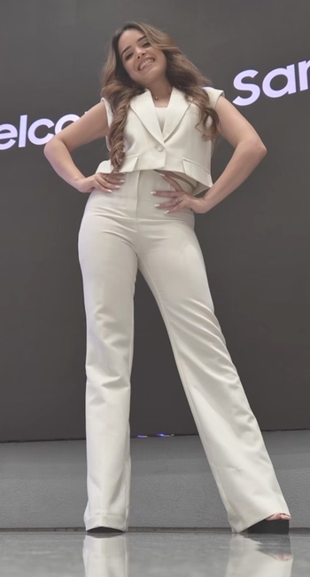 Simran Dhanwani
