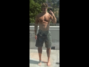  alt="Derek Chadwick"
