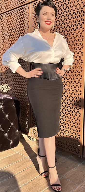 Ezgi Mola