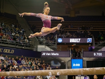 Maggie Nichols