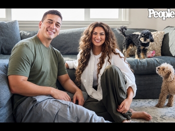  alt="Tori Kelly"