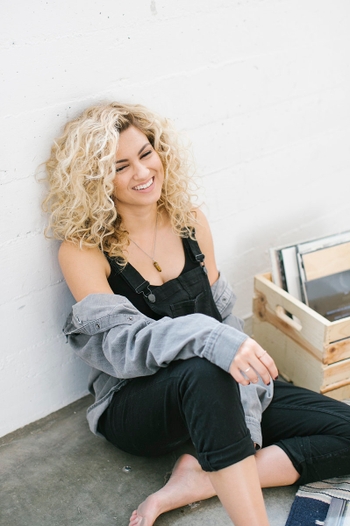 Tori Kelly