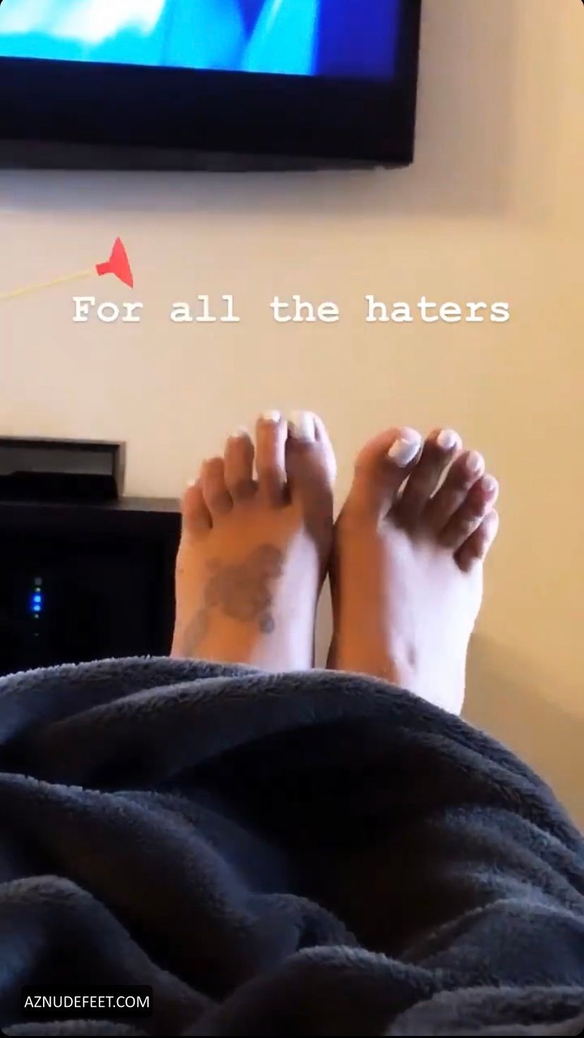 Danielle Dallaire Feet Aznudefeet 