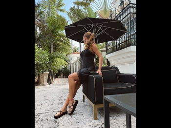  alt="Sara Uribe"