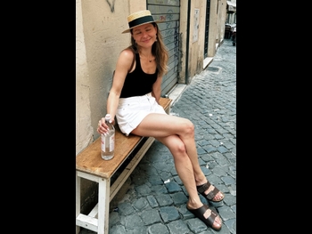  alt="Anna Karwan"