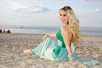 Candice Night