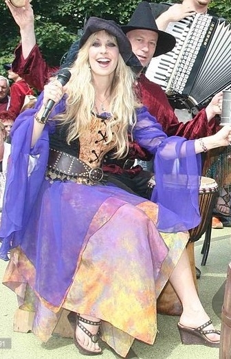 Candice Night